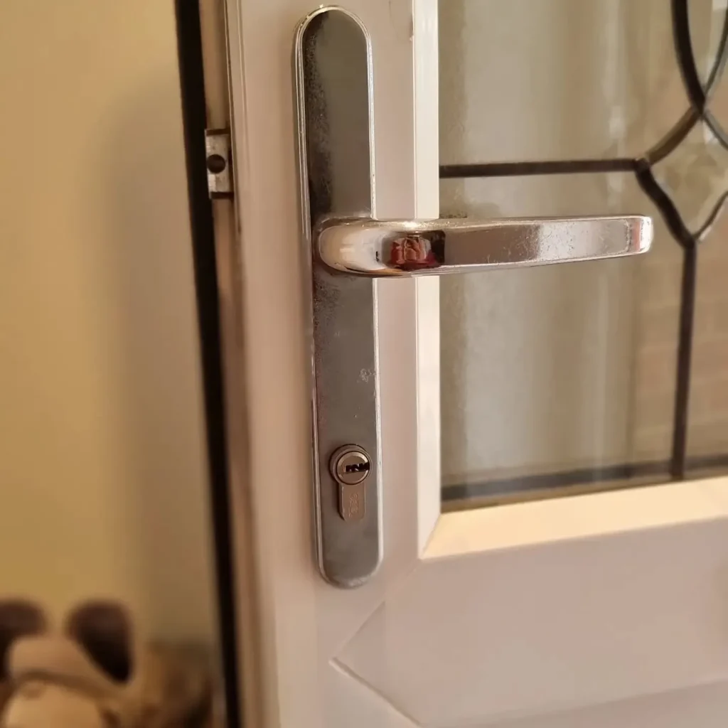 lock service